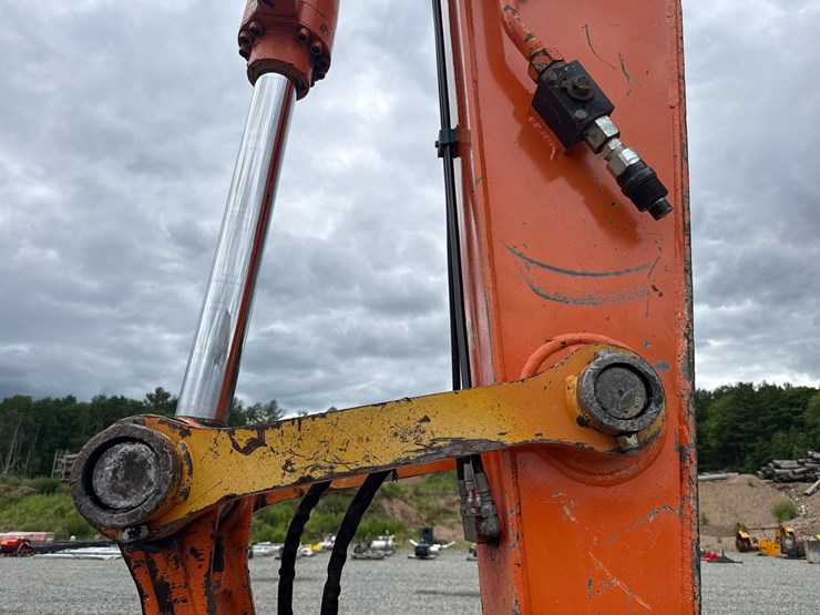 2006-hitachi-zx225-image-16