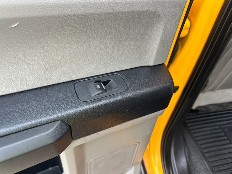 2019-ford-f550-image-27