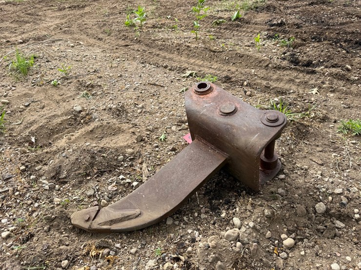 #1766-•-approx-24"-excavator-ripper-tooth-image-2
