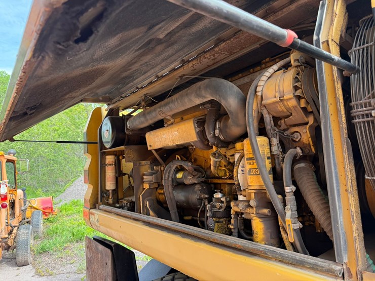 caterpillar-m318-image-43