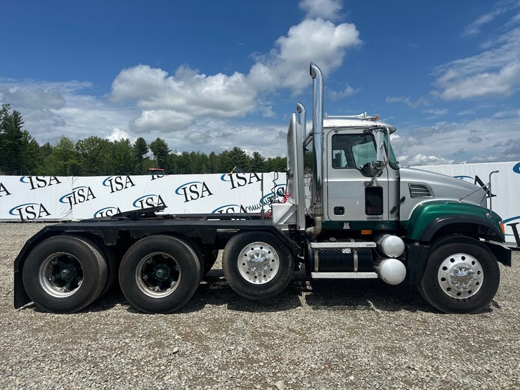 2007-mack-granite-cv713-image-6
