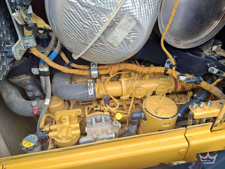 2022-caterpillar-d5-lgp-image-31