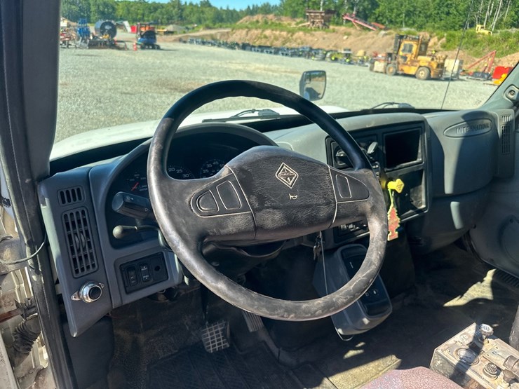 2007-international-durastar-4400-image-25
