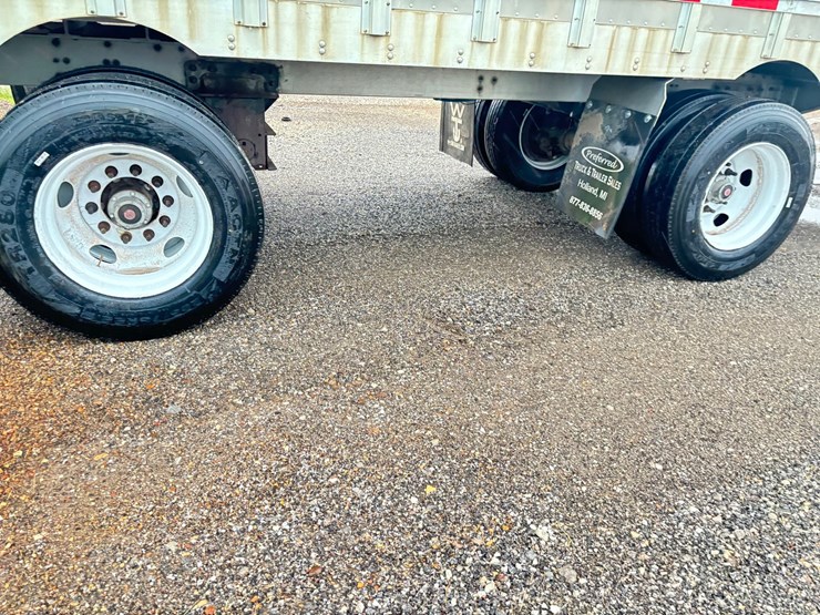 2017-eby-livestock-trailer-image-63
