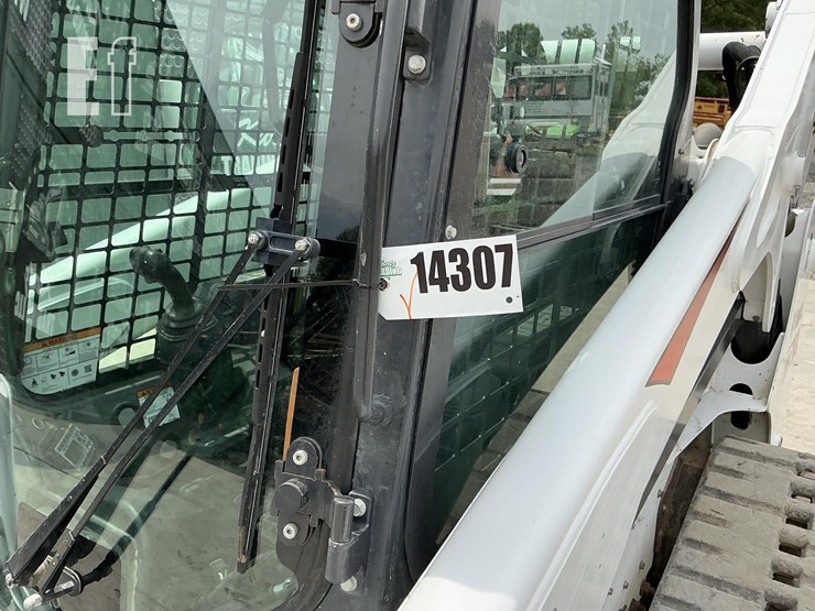 2023-bobcat-t770-image-22