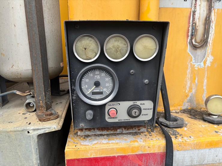 2005-gmc-t7500-image-68