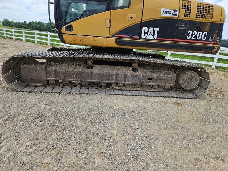 caterpillar-320c-image-18