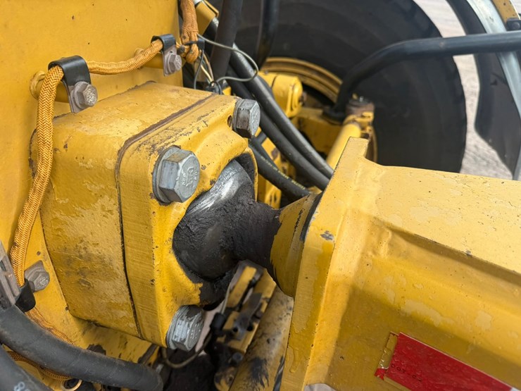 caterpillar-160m-image-69