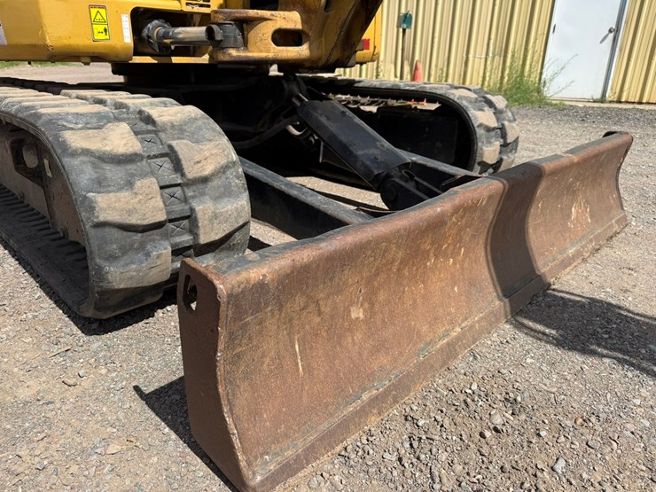 caterpillar-305.5e2-image-27