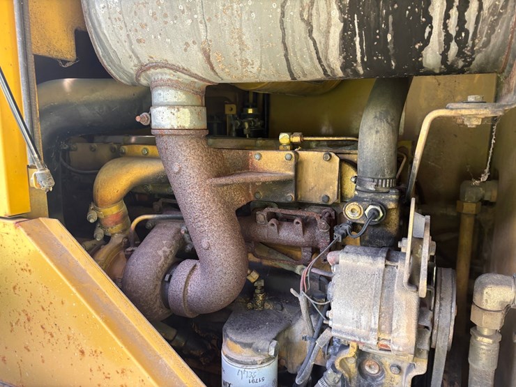 caterpillar-928g-image-41