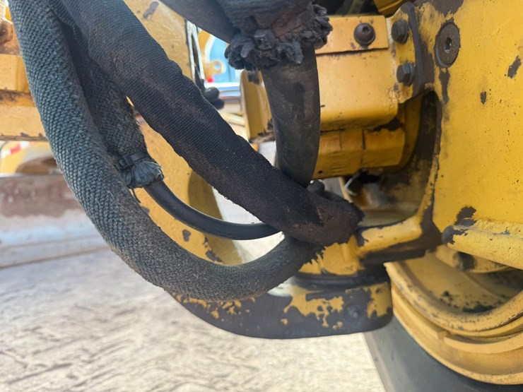caterpillar-160m-image-76