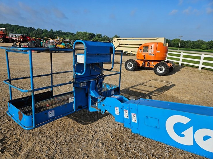 2005-genie-s80-image-17