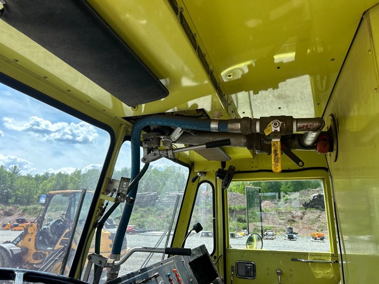 #5028-•-1991-amertek-2500-l-fire-truck-image-60
