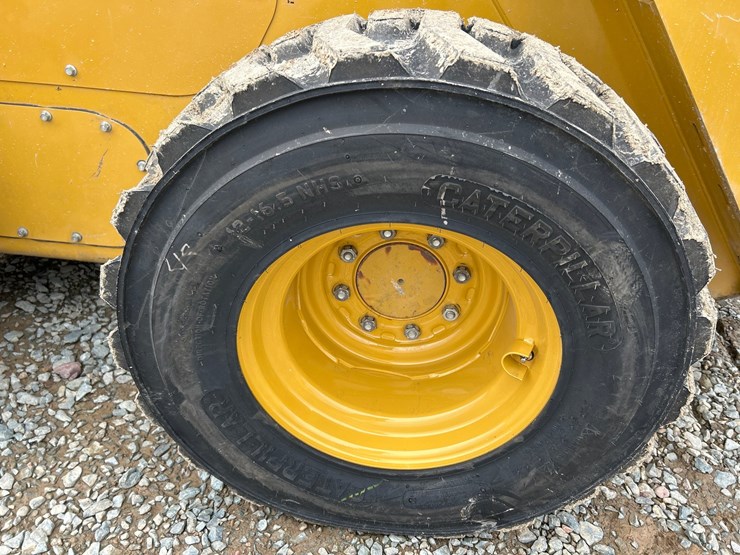 2022-caterpillar-262d3-image-61