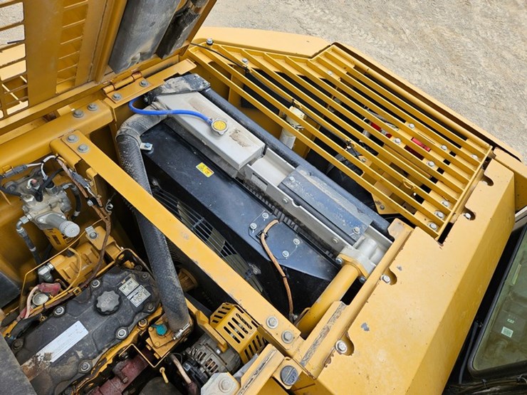 caterpillar-328d-lcr-image-46