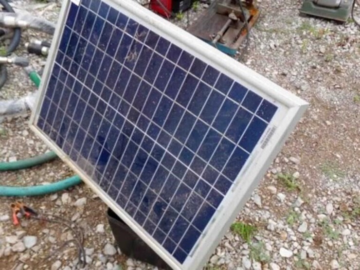 gallagher-b-300-solar-fence-charger-image-4