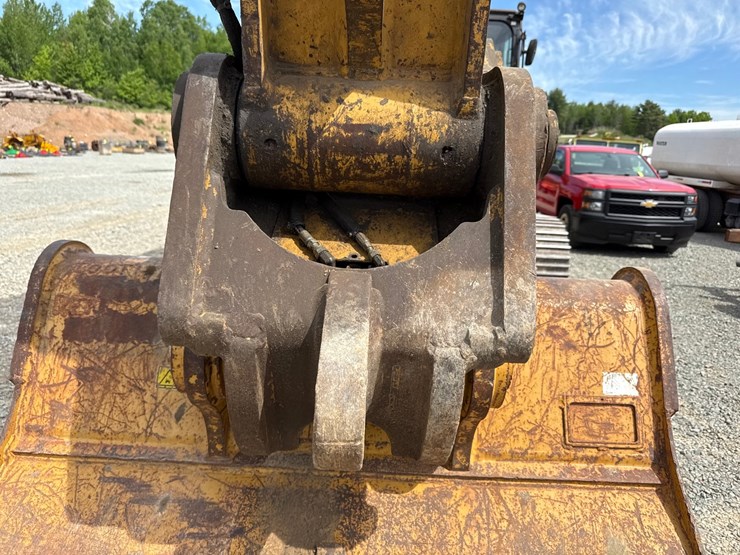 2017-caterpillar-336fl-image-15