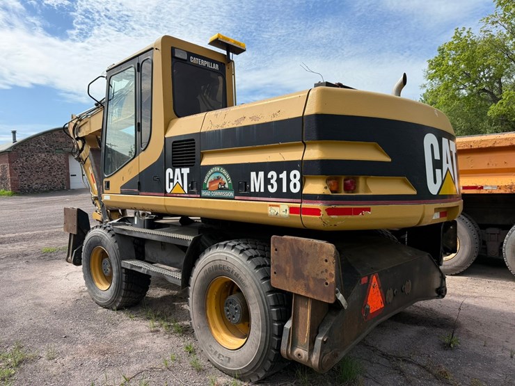 caterpillar-m318-image-3