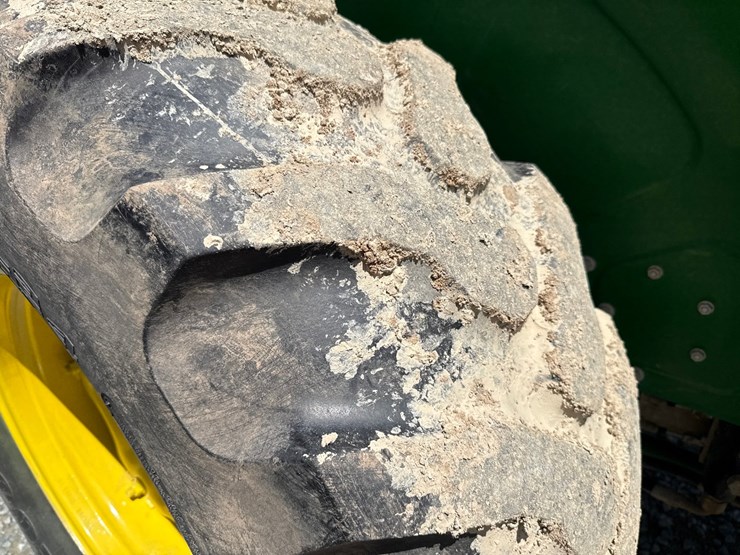 2018-john-deere-5065e-image-64