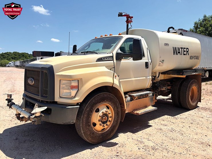 2024-ford-f750-image-1