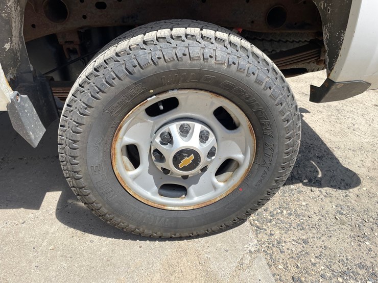 2015-chevrolet-2500-image-39