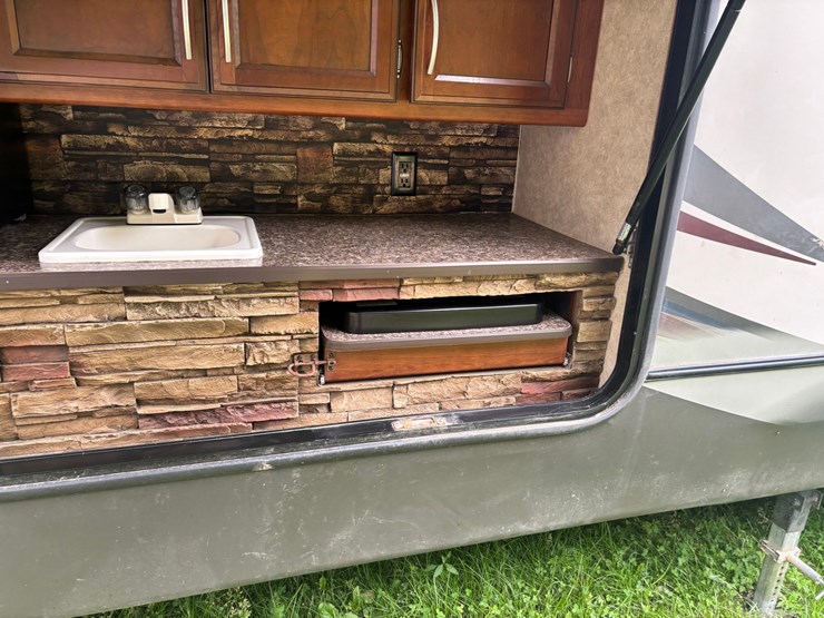 #2231-•-2014-crusader-335-5th-wheel-camper-image-28