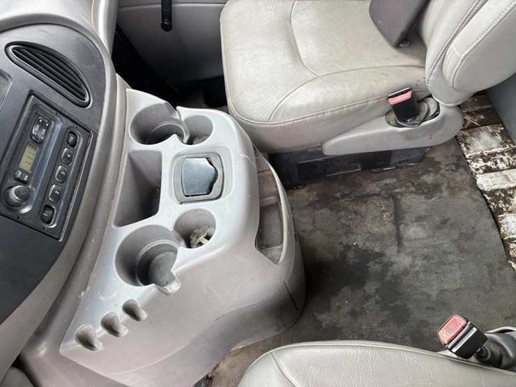 2001-ford-e250-image-20