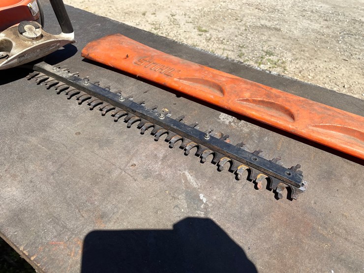 #7187-•-stihl-hs-46-c-hedge-trimmer-image-10