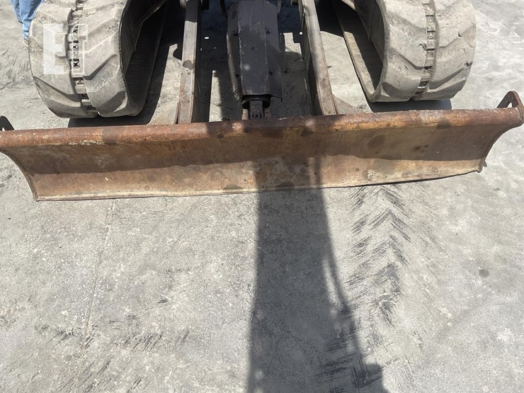2009-kubota-kx080-3-image-13