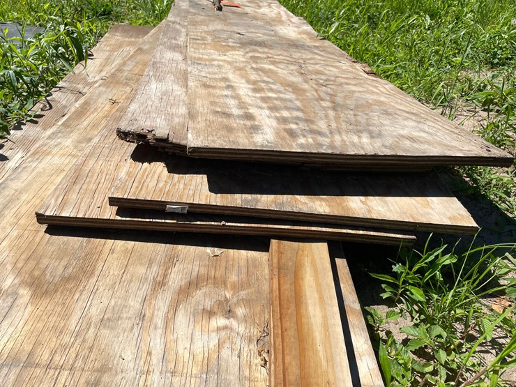 #7125-•-assorted-scrap-lumber-and-plywood-image-5