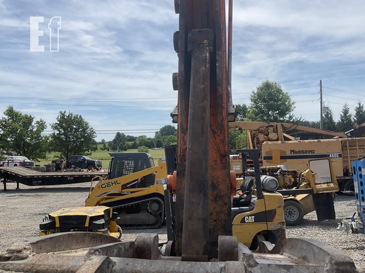 2018-hitachi-zx210-lc-6n-image-12