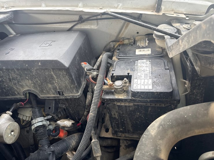 2013-chevrolet-2500-image-19
