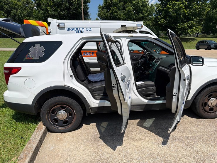 2012-ford-explorer-image-23