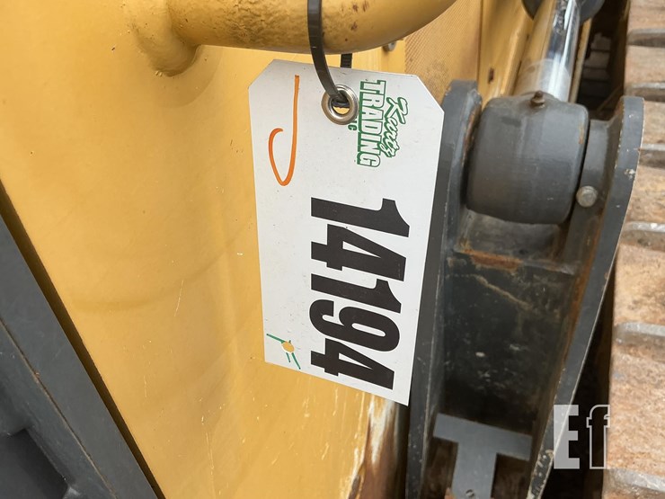 2014-deere-750k-xlt-image-23