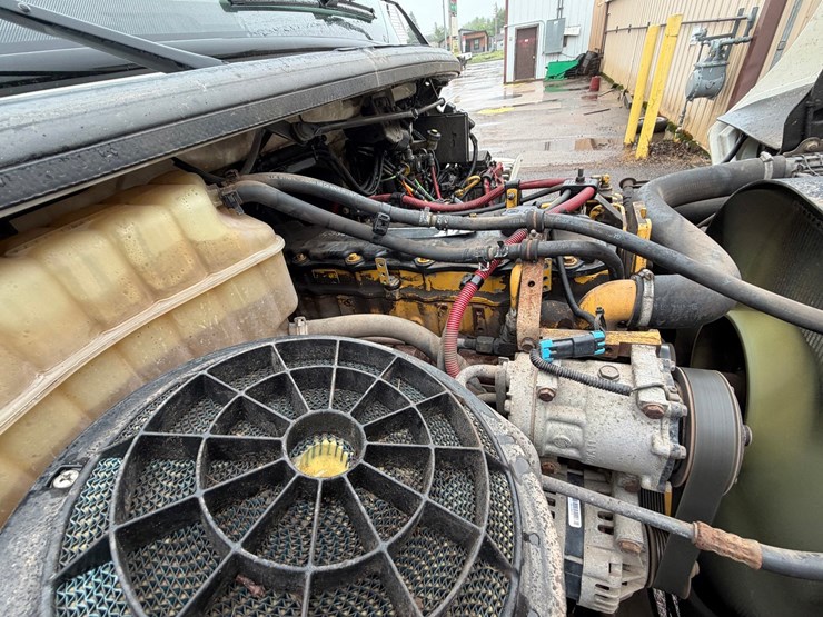 #1797-•-1996-freightliner-m2-lp-truck-image-54