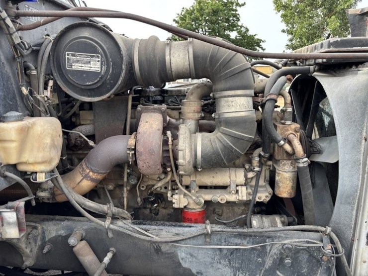 1989-peterbilt-377-image-31
