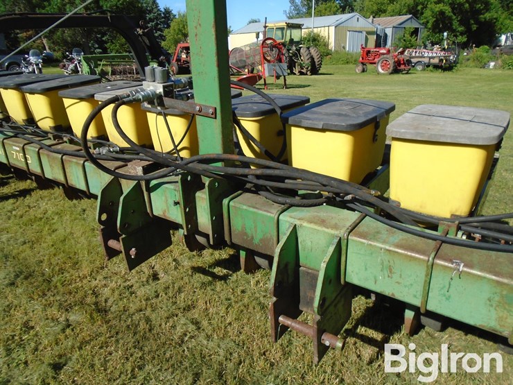 john-deere-7100-image-9