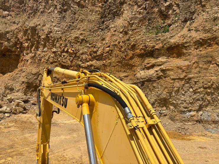 komatsu-pc200-lc-6le-image-46