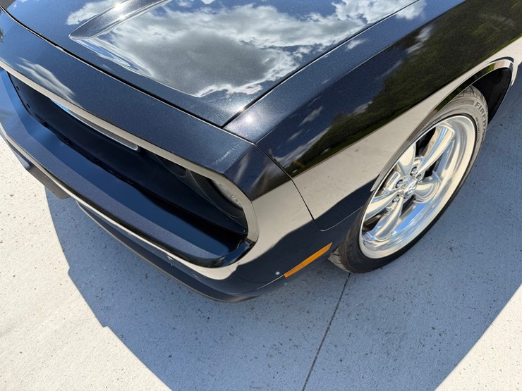 #1465-•-2013-dodge-challenger-sxt-image-12