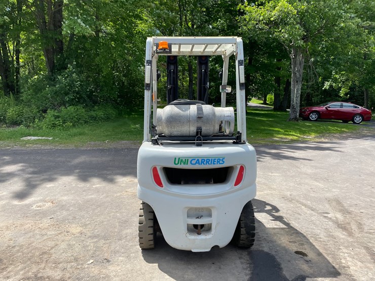 #6069-•-2016-5000lb-unicarriers-lp-forklift-image-4