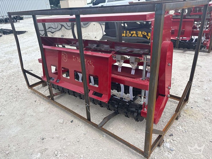 skidsteer-seeder-attachment-image-2