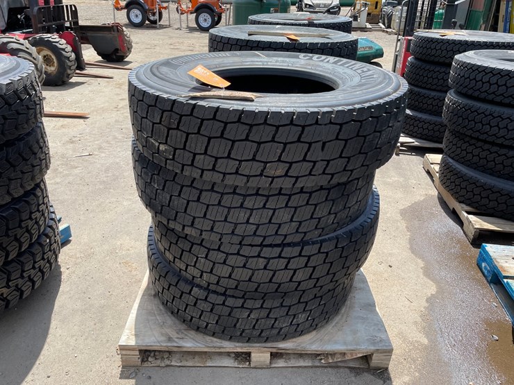 #6513-•-set-of-(4)-semi-tires-image-1