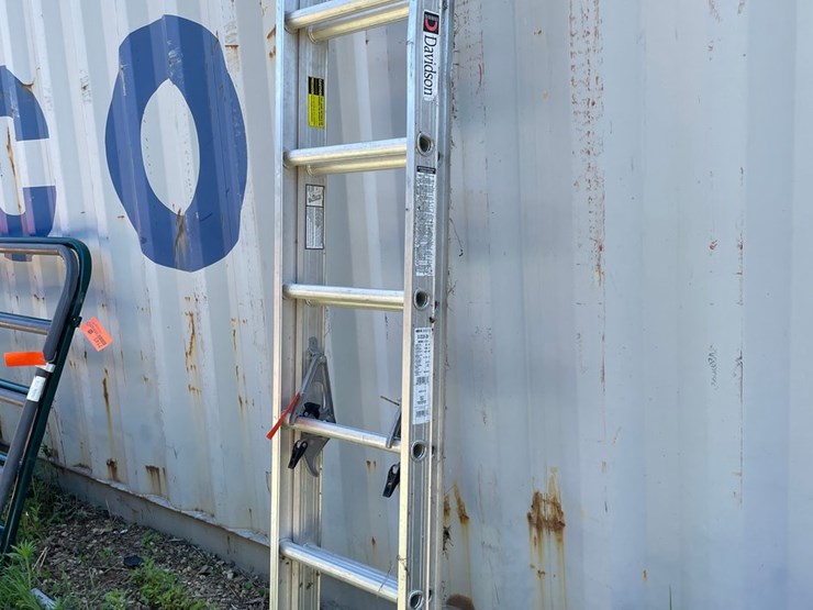 #7143-•-davidson-aluminum-extension-ladder-image-1