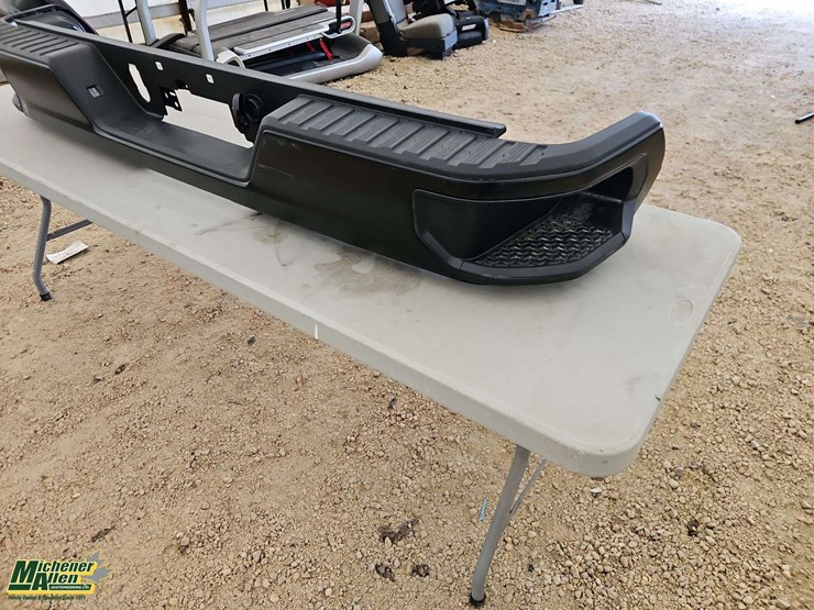 chevrolet-silverado-rear-bumper-4th-generation-image-3