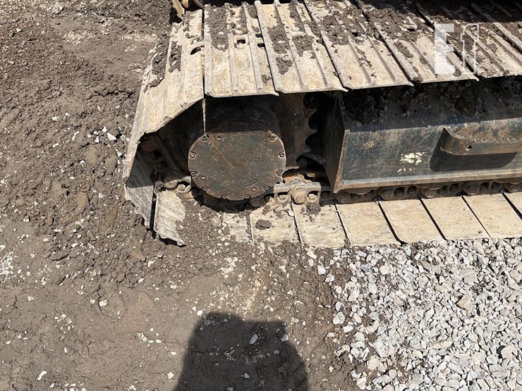 2014-komatsu-pc138us-lc-10-image-10