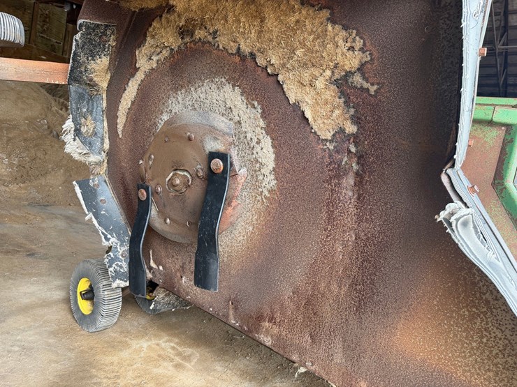 john-deere-1518-image-11