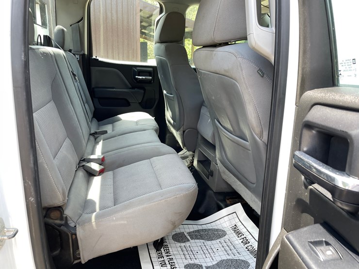 2015-chevrolet-2500-image-32