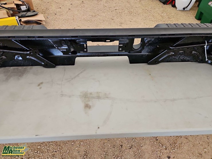 chevrolet-silverado-rear-bumper-4th-generation-image-6