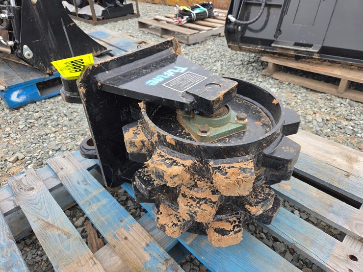 caterpillar-305-image-4