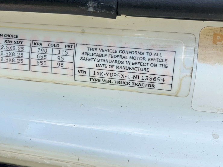 2022-kenworth-t680-image-15